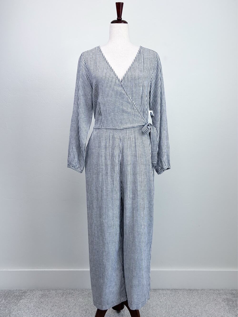 Old Navy MEDIUM Railroad Navy Stripe V-Neck Coastal Linen Blend Jumpsuit NWT